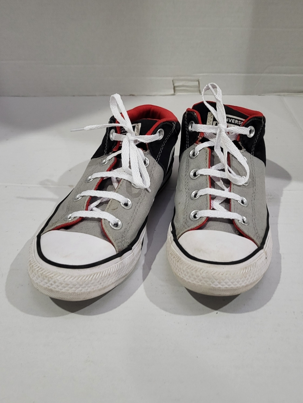 CONVERSE All Star CHUCK TAYLOR Gray Black Red Athletic Sneakers Shoes Size 4